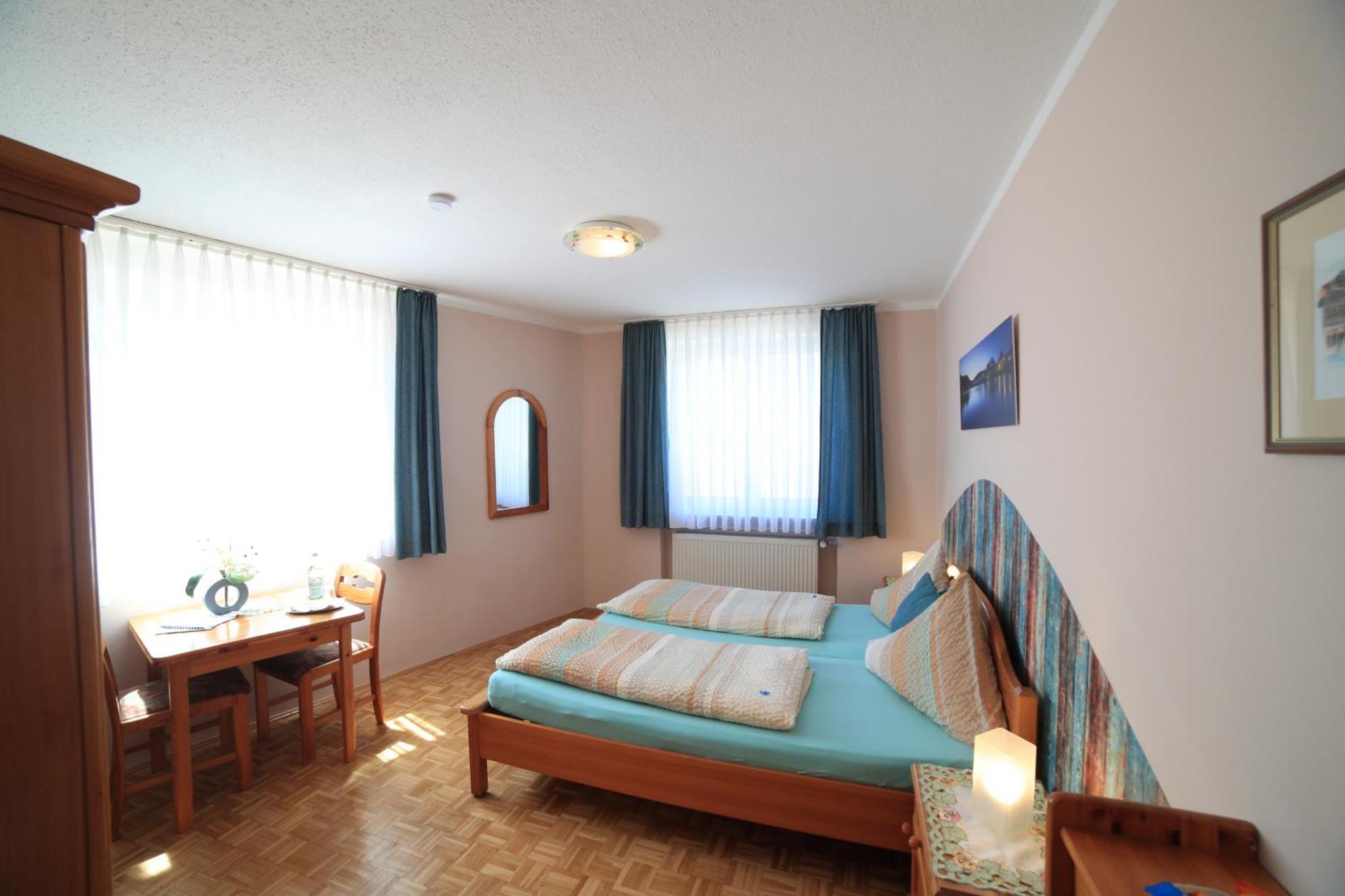 Cafe Am Donautor Hotel Kelheim Luaran gambar