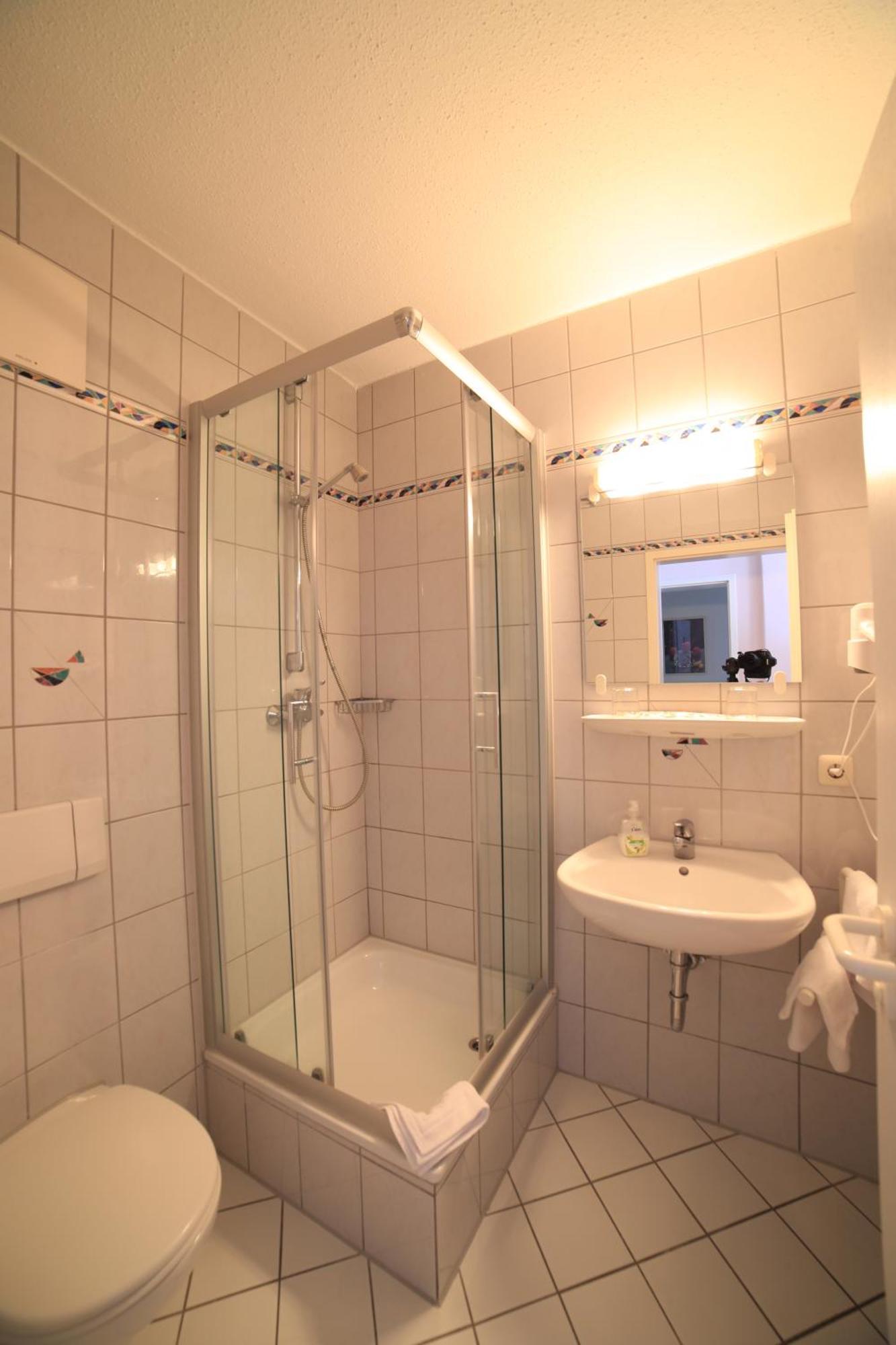Cafe Am Donautor Hotel Kelheim Luaran gambar